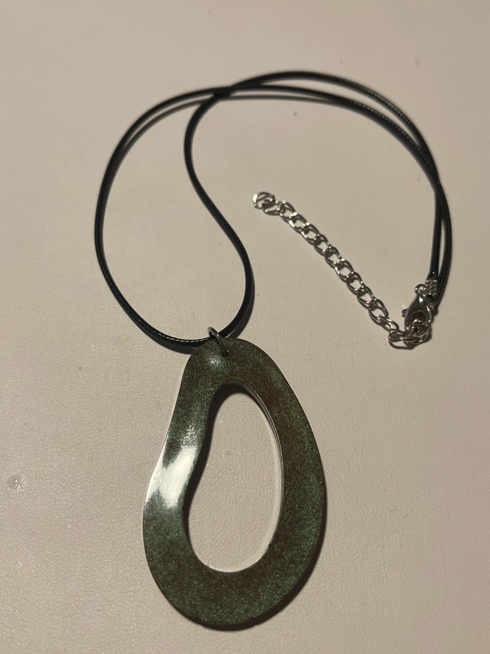Stylish Green Teardrop Pendant Necklace